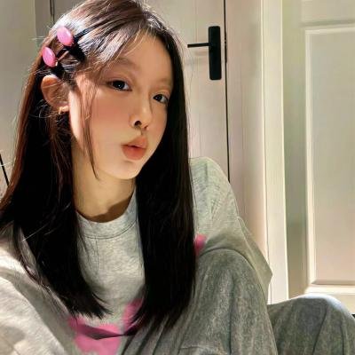 梨花落尽又逢君